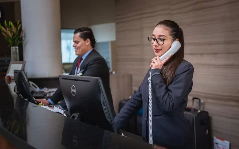 reception helpdesk